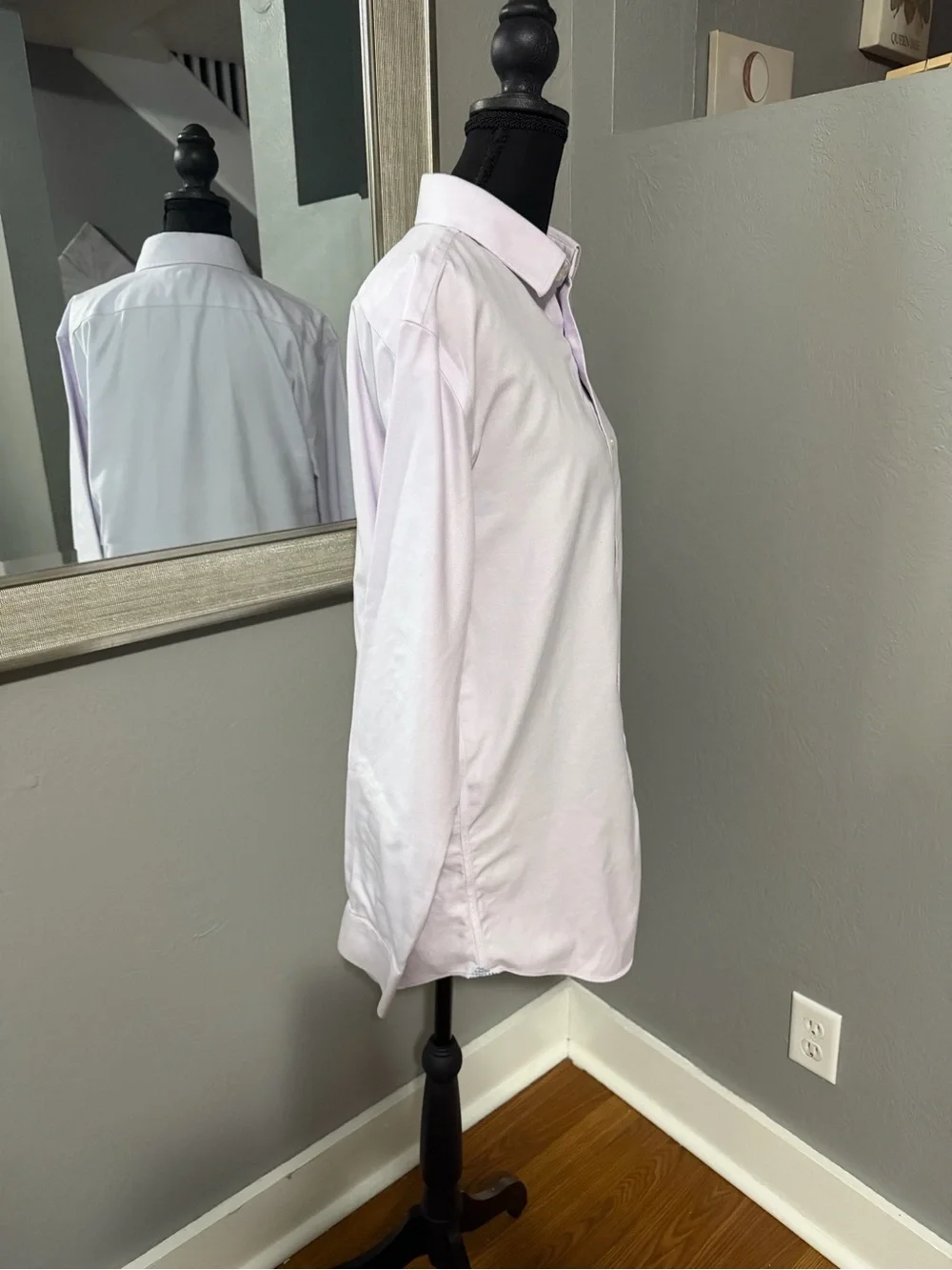 Banana Republic Non-Iron Preppy Grant Slim Fit Lavender Work Dress Shirt Medium.